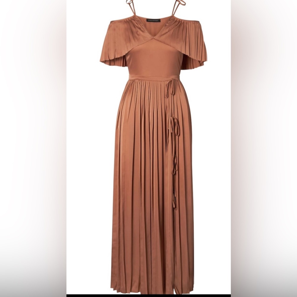 NWT BANANA REPUBLIC x OLIVIA PALERMO OFF SHOULDER PLEATED MAXI DRESS SIZE 0